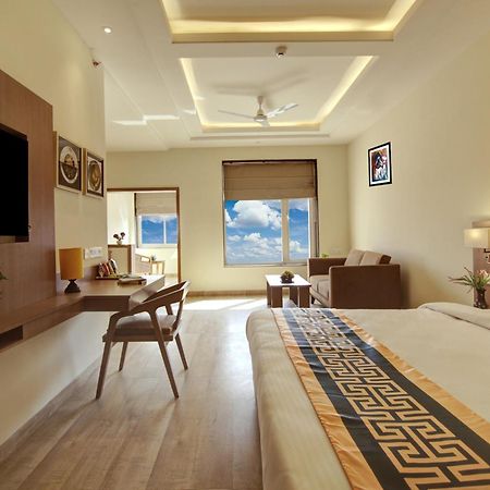 Airport Hotel Claytone New Delhi Eksteriør billede