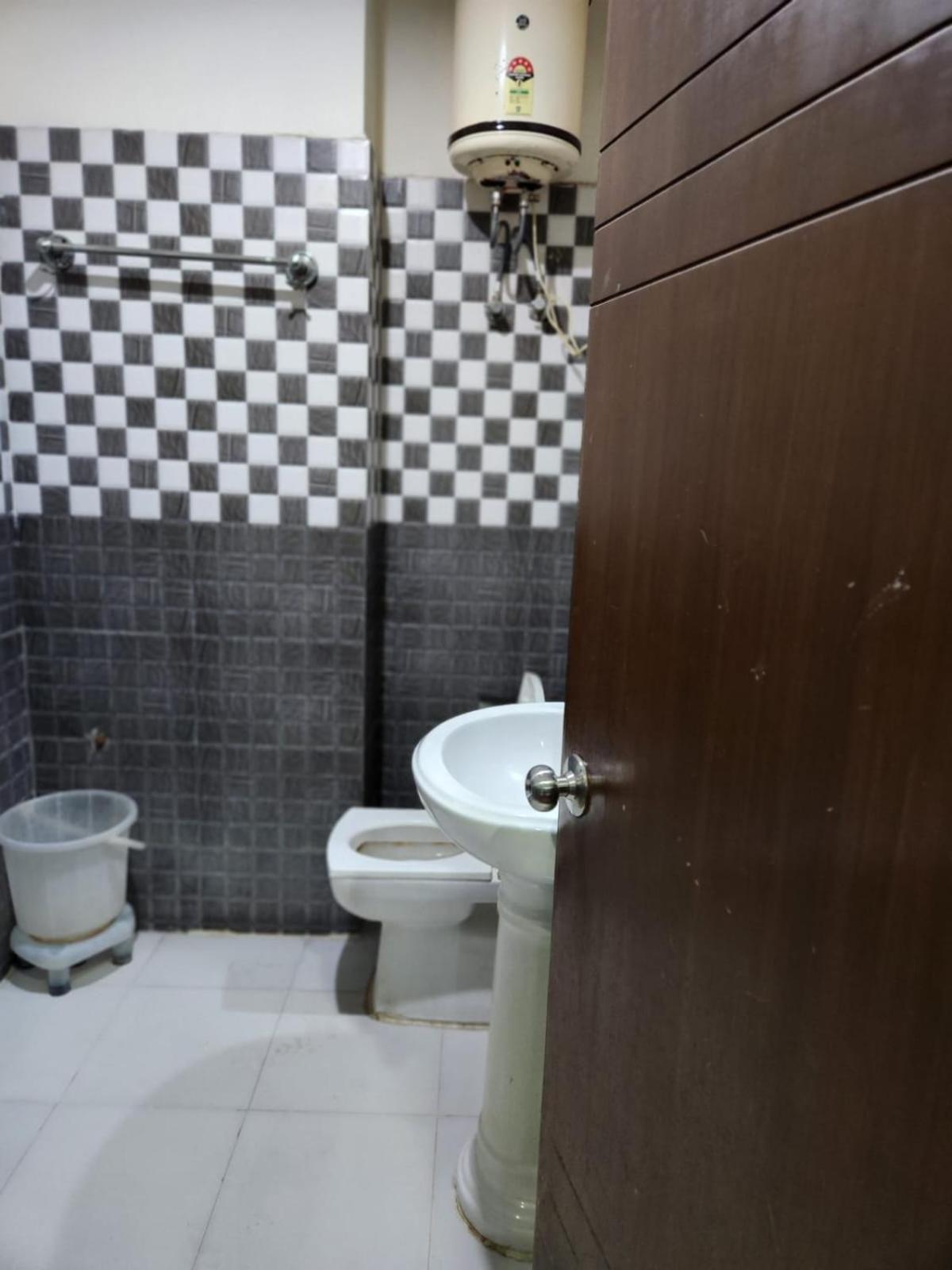 Airport Hotel Claytone New Delhi Eksteriør billede